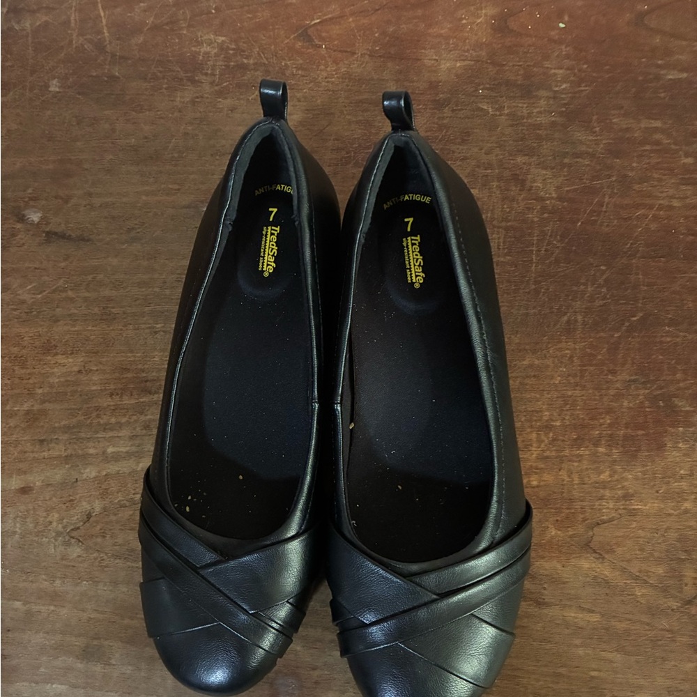 Massimo Matteo Women's Black Loafers